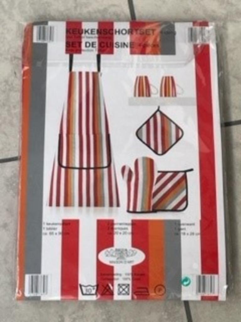 Coffret cadeau de cuisine : tablier, maniques, gants, Enlèvement, Tablier