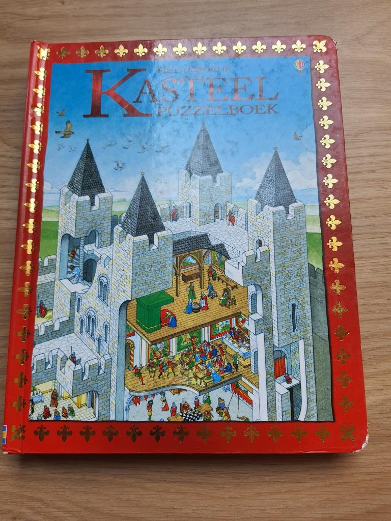 Puzzelboek - Het kasteel, Kinderen en Baby's, Speelgoed | Kinderpuzzels, Zo goed als nieuw, 2 tot 4 jaar, 10 tot 50 stukjes, Ophalen