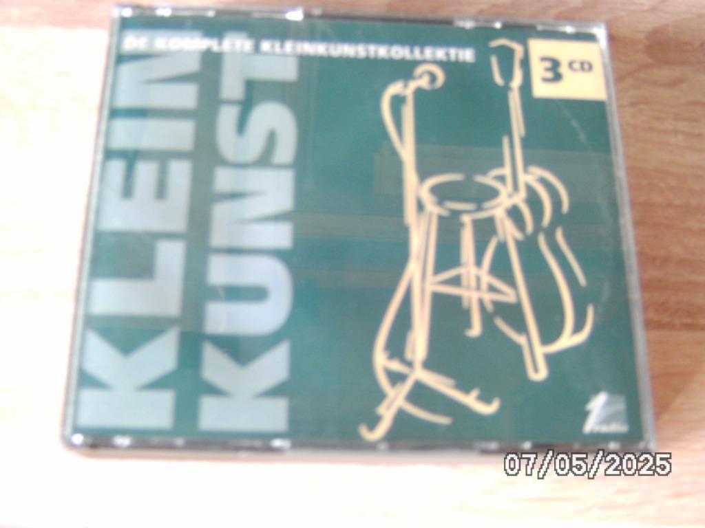 Een 3 dubbele CD met de komplete kleinkunstkollektie, Cd's en Dvd's, Verzenden, Zo goed als nieuw, Overige genres