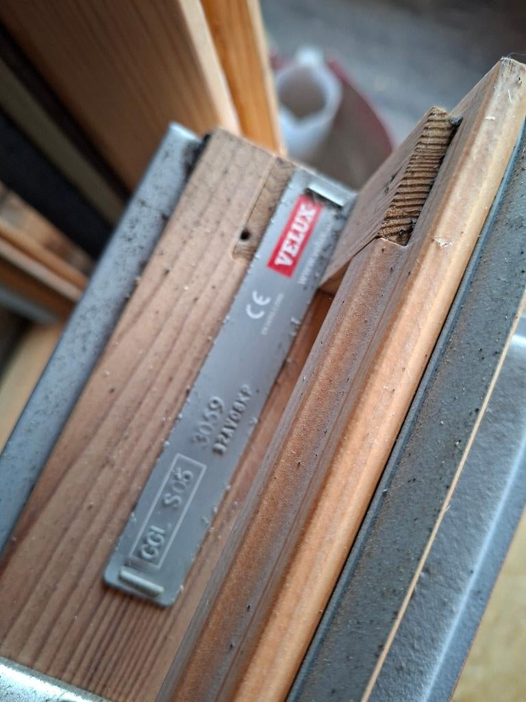 Velux GGL S06 te koop 2 stuks, Ophalen, Gebruikt, 80 tot 120 cm, 80 tot 120 cm