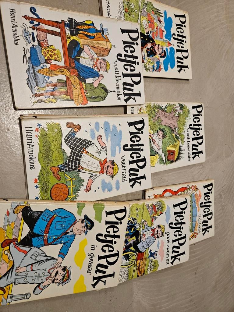 15 x pietje puk, Ophalen of Verzenden