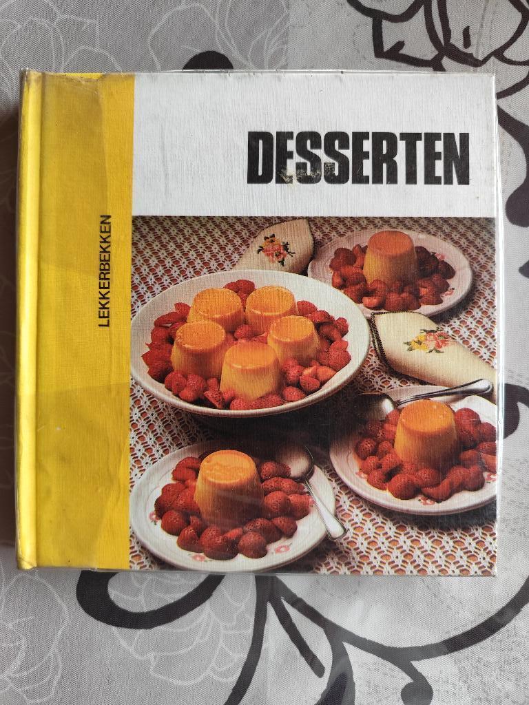 Boek Desserten, Boeken, Gelezen, Overige typen, Ophalen of Verzenden, Artis Historia