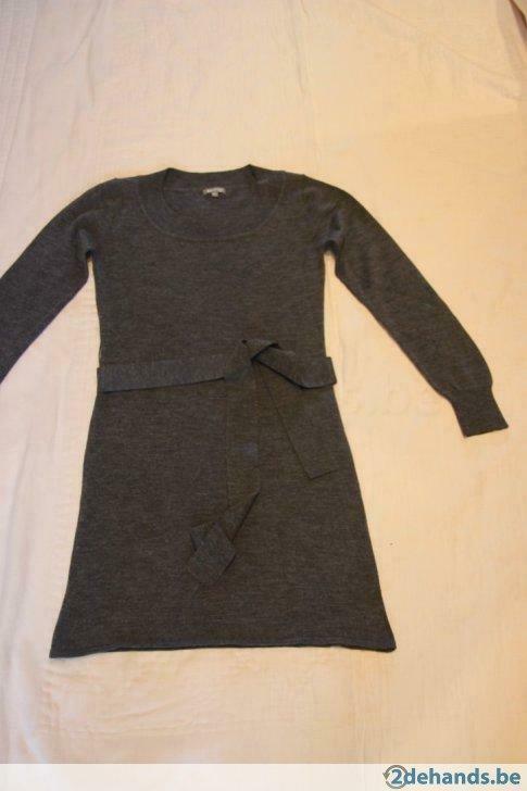 Robe en laine stretch gris foncé, manches longues, Taille: M, Taille 38/40 (M), Gris, Au-dessus du genou, Porté