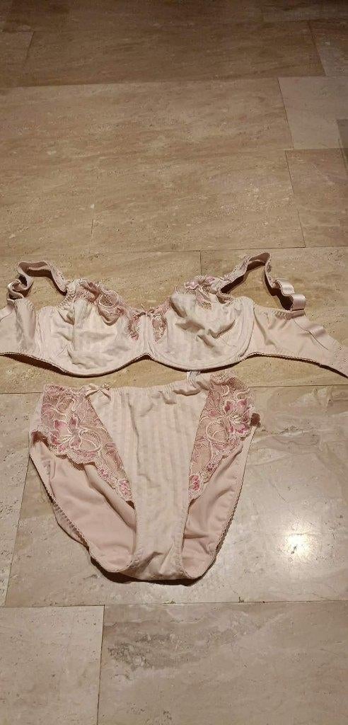 Setje roze prima donna 95 H, Prima Donna, Ophalen of Verzenden, Roze, Setje