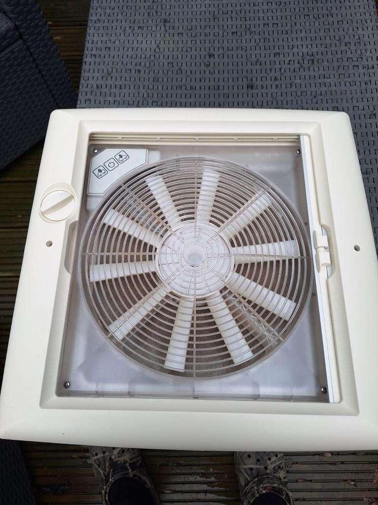 Dakventilator 12 VOLT, Ophalen