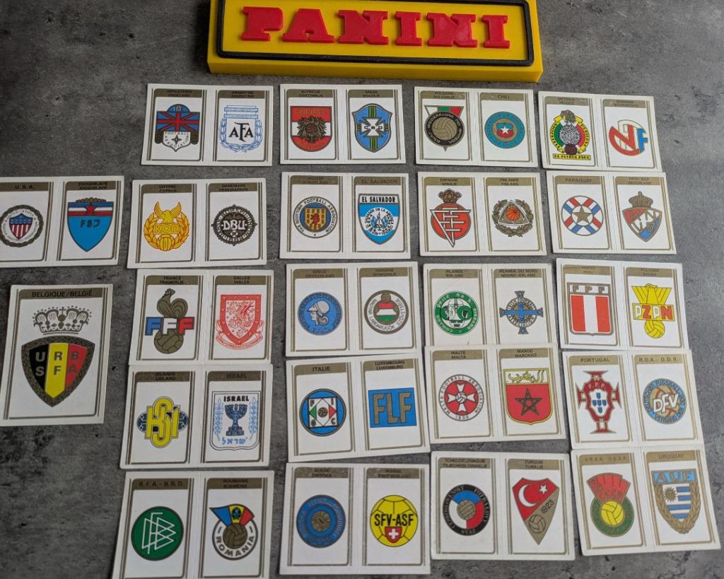 PANINI FOOTBALL 1973/74 badges 20X STICKERS 1973, Verzenden, Zo goed als nieuw, Sticker
