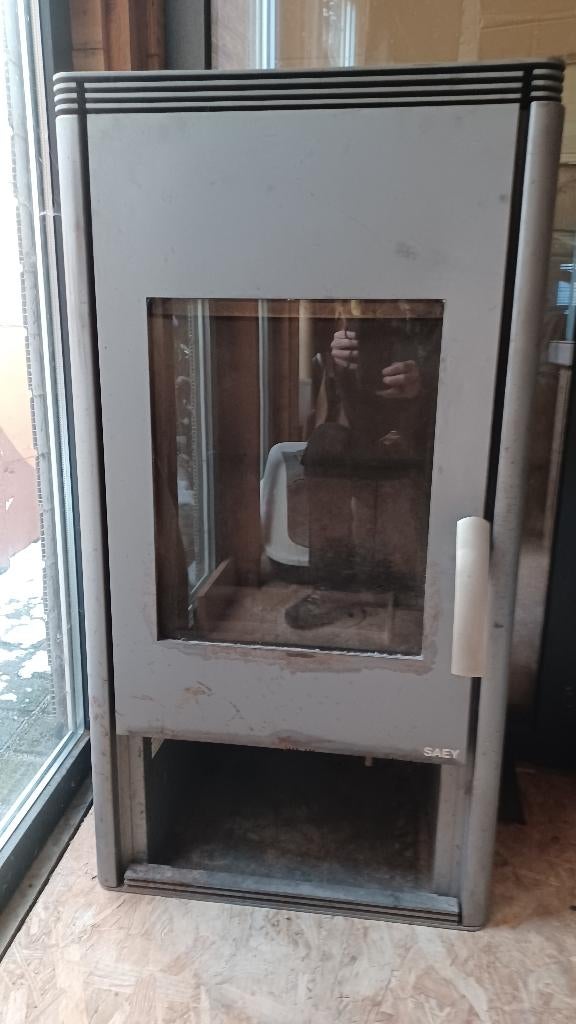 Houtkachel Saey + 3,5m dubbel geïsoleerde buis., Ophalen, Gebruikt, Houtkachel, Vrijstaand