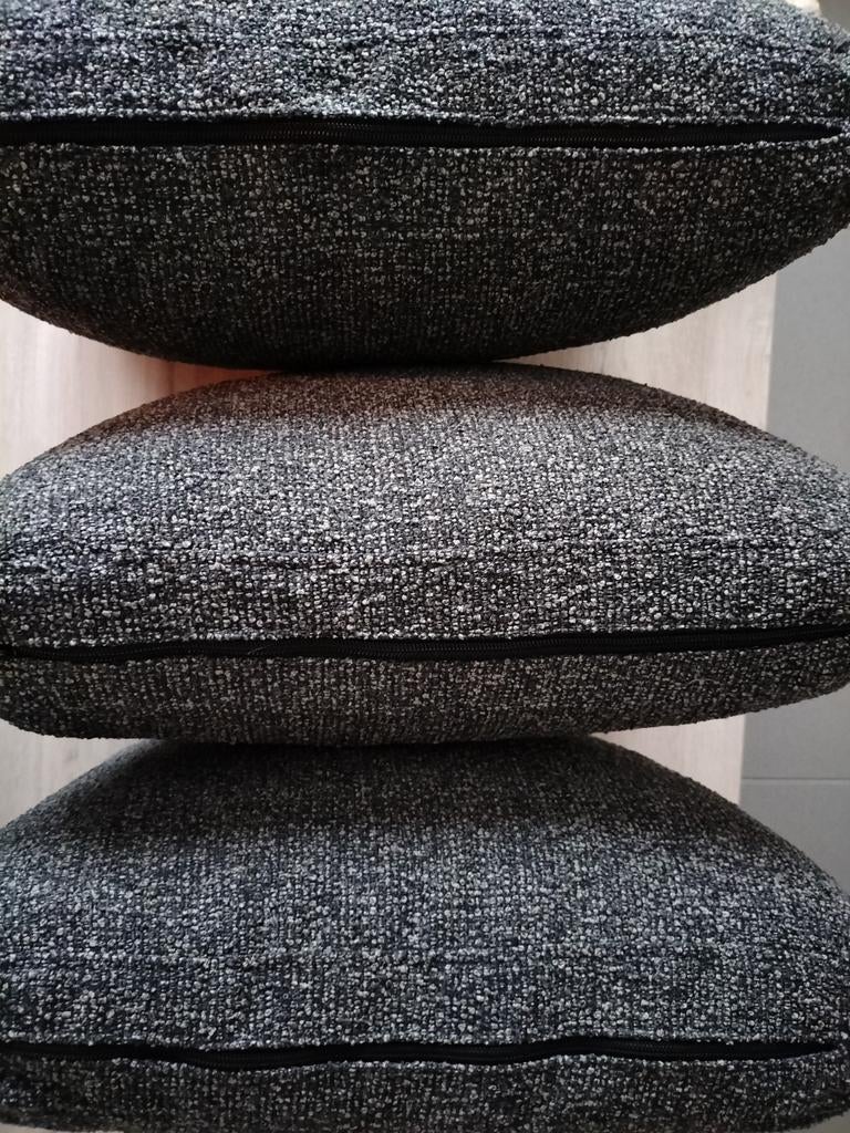 3 Zetelkussens, Ophalen