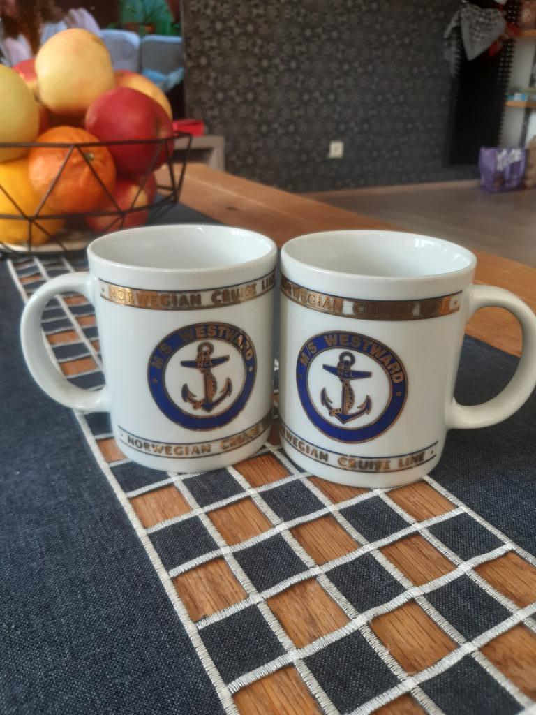 Twee mokken van het voormalige cruiseschip M/S Westward, Ophalen of Verzenden