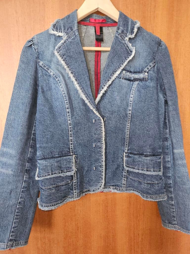 Jeansjasje Chine, maat 40-42, Kleding | Dames, Jasjes, Kostuums en Pakken, Zo goed als nieuw, Jasje, Maat 38/40 (M), Ophalen of Verzenden