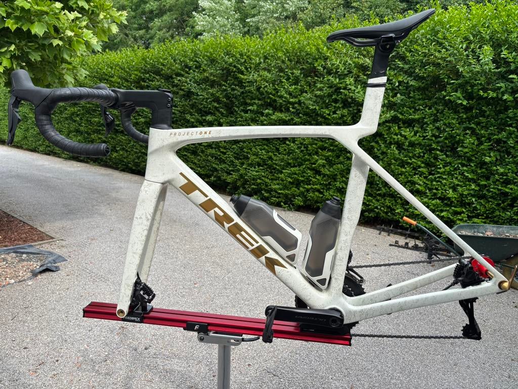 Trek Madone SLR GEN8 frameset (56cm, Fietsen en Brommers, Fietsen | Racefietsen, Carbon, Zo goed als nieuw, 53 tot 57 cm, Ophalen