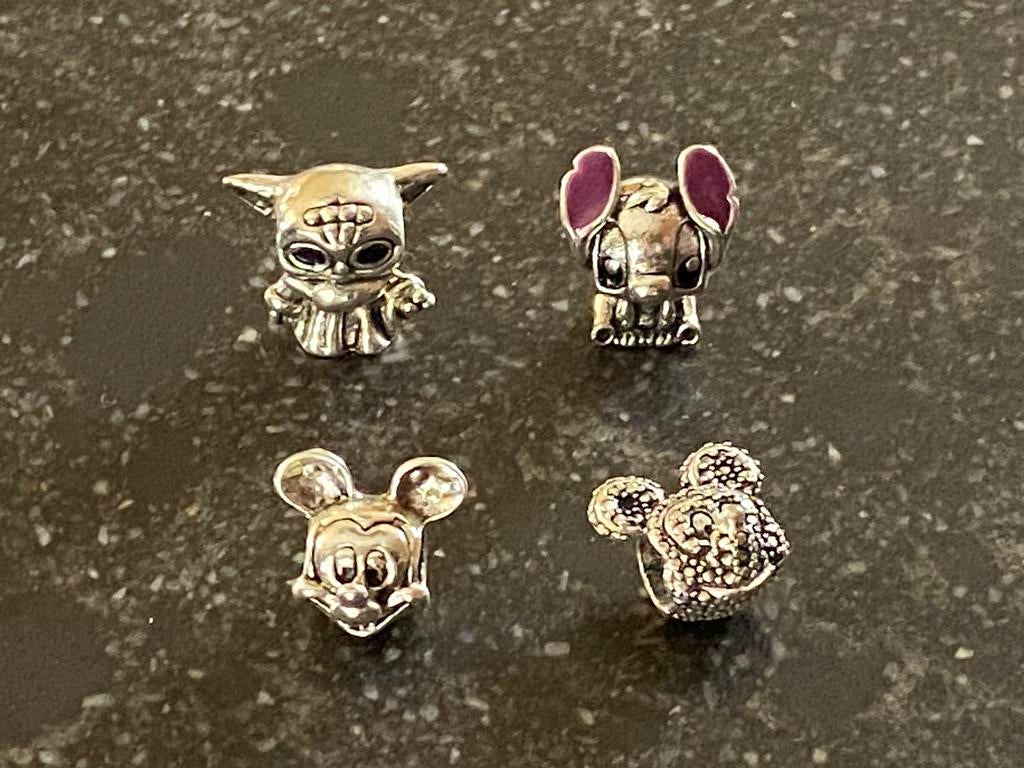 Bedels van Disney, NIEUW, Handtassen en Accessoires, Bedels, Nieuw, Overige merken, 4 bedels of meer, Ophalen of Verzenden