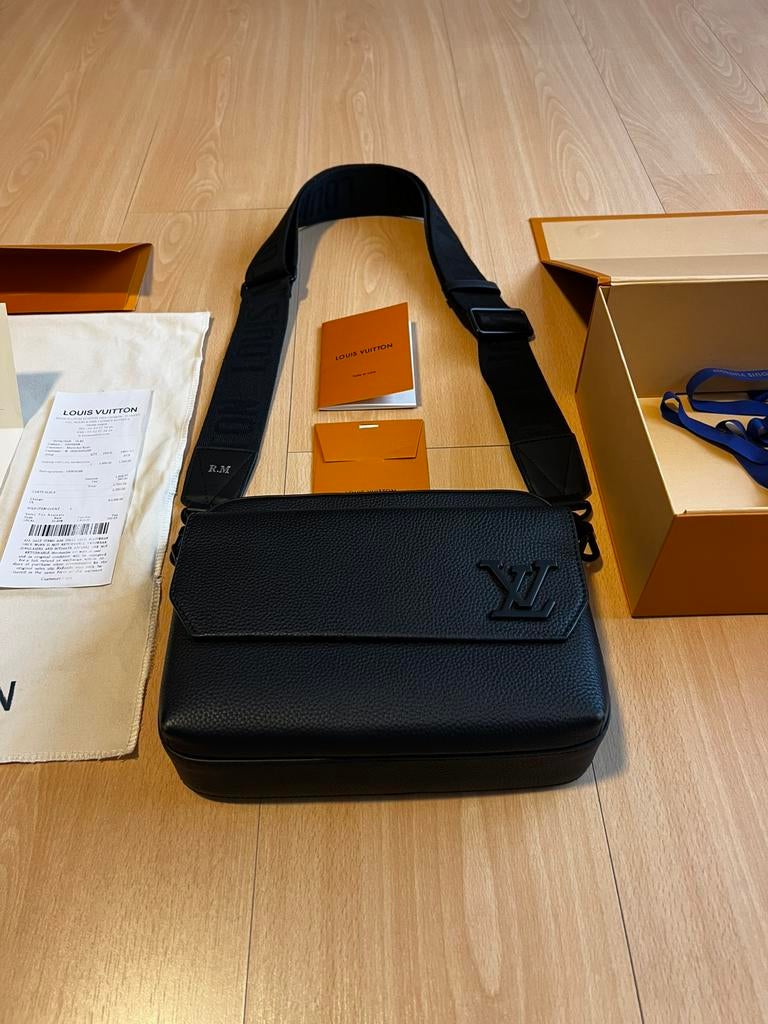 Louis Vuitton Fastline Messenger M22482, Overige merken, Zwart, Ophalen of Verzenden, Zo goed als nieuw