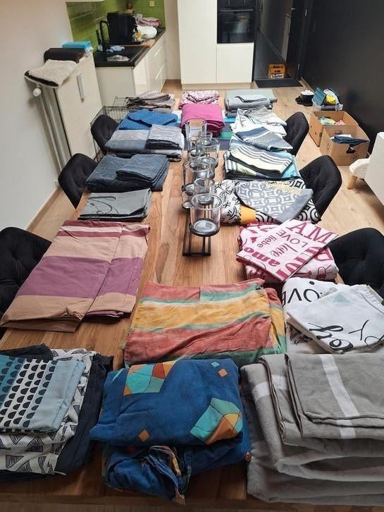 Te koop verschillende Dekbedovertrekken 240x220, Ophalen, Zo goed als nieuw