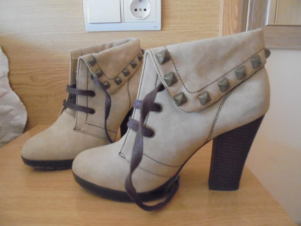 Enkellaarzen, Neuf, Beige, Enlèvement, Boots et Botinnes