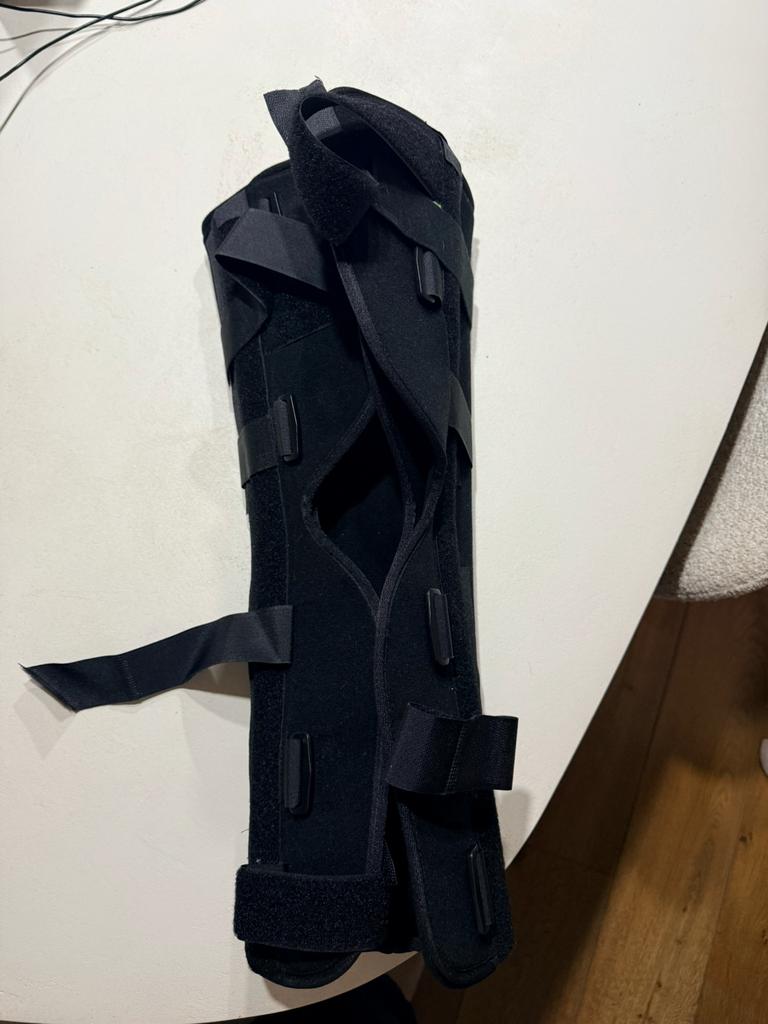 Attelle d’immobilisation genou 0 - BraceID (Tri-Panel), Enlèvement ou Envoi, Comme neuf