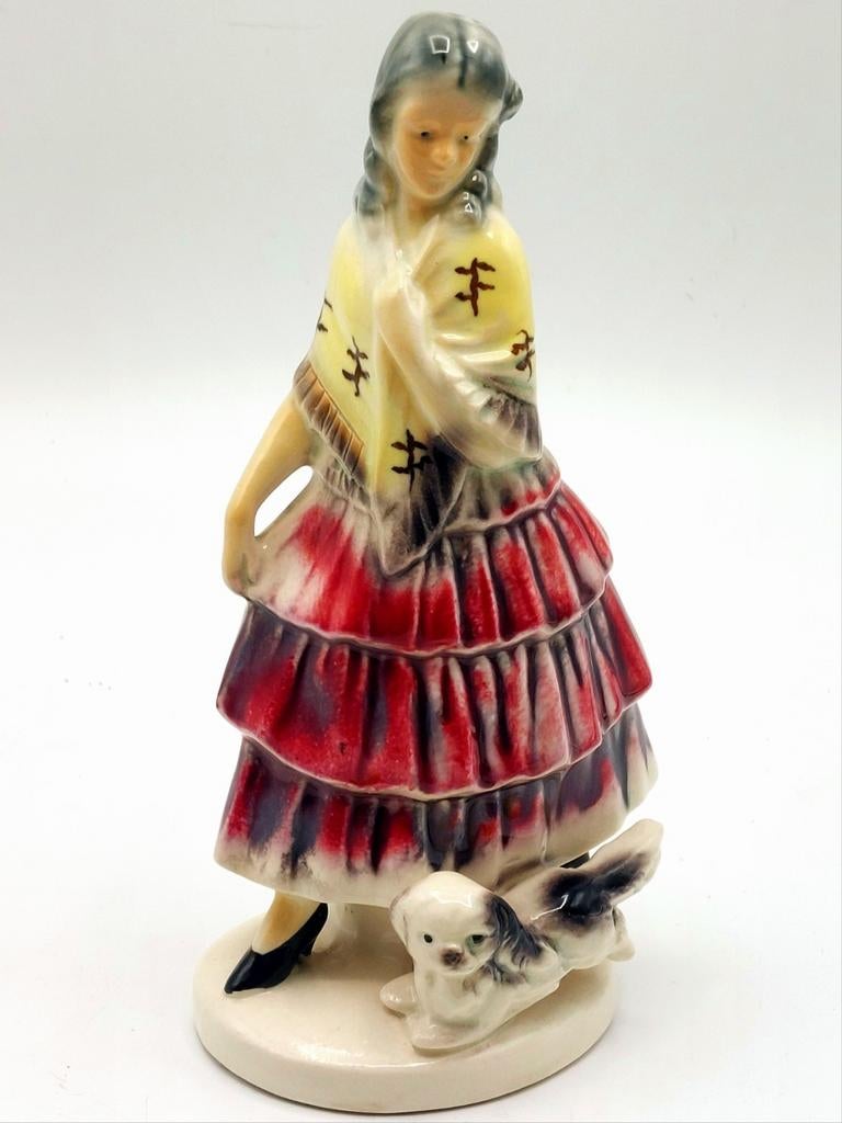 Beeldje van dame met hond, Antiek en Kunst, Ophalen of Verzenden