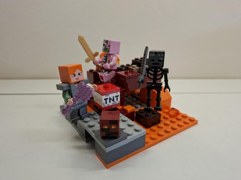 Lego MINECRAFT 21139 THE NETHER FIGHT, Kinderen en Baby's, Ophalen