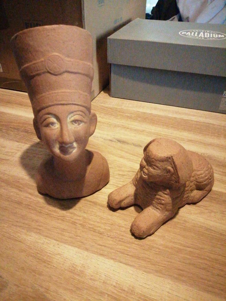 Set 2 Egyptische spaarpotjes, Ophalen of Verzenden, Gebruikt, Overige typen