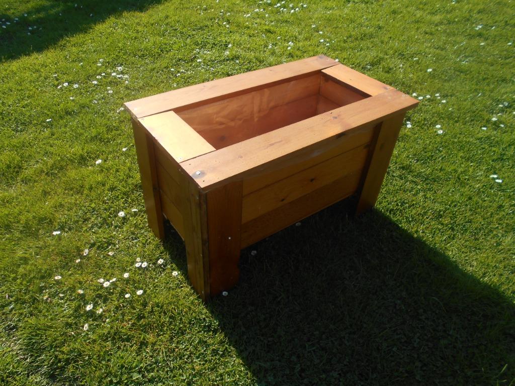 GRAND BAC JARDINIERE EN BOIS SUR PIEDS, Comme neuf, 30 à 60 cm, Enlèvement, Intérieur