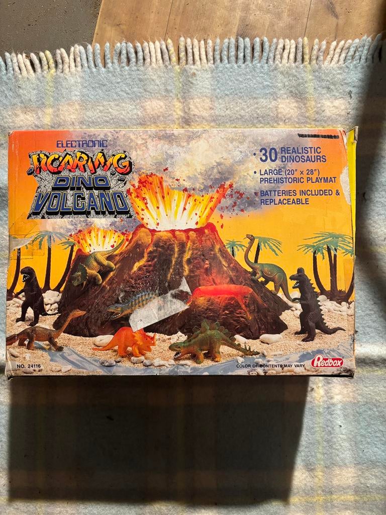 Grote dinosaurus set met vulkaan + 50tal dino’s, Ophalen, Gebruikt