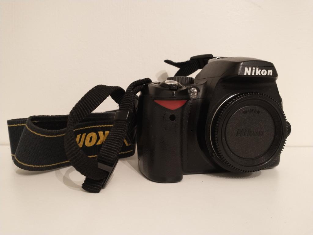 NIKON body D60 - kapot, voor wisselstukken, Gebruikt, Spiegelreflex, Ophalen of Verzenden, Nikon