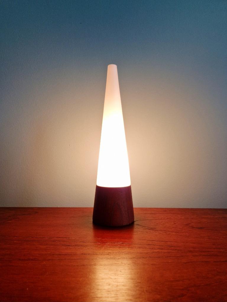 Lampe de table scandinave en teck, Hans-Agne Jakobsson, 1960, Antiquités & Art, Enlèvement ou Envoi