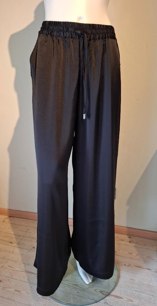 Brede broek met satijnglans, Kleding | Dames, Maat 38/40 (M), Zwart, Nieuw, Ophalen of Verzenden