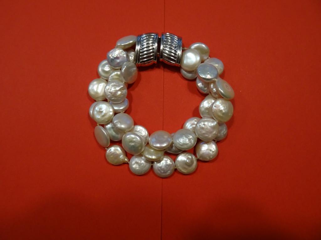 Een parel armband van witte zoetwater muntparels, Ophalen of Verzenden, Zo goed als nieuw, Wit, Overige materialen