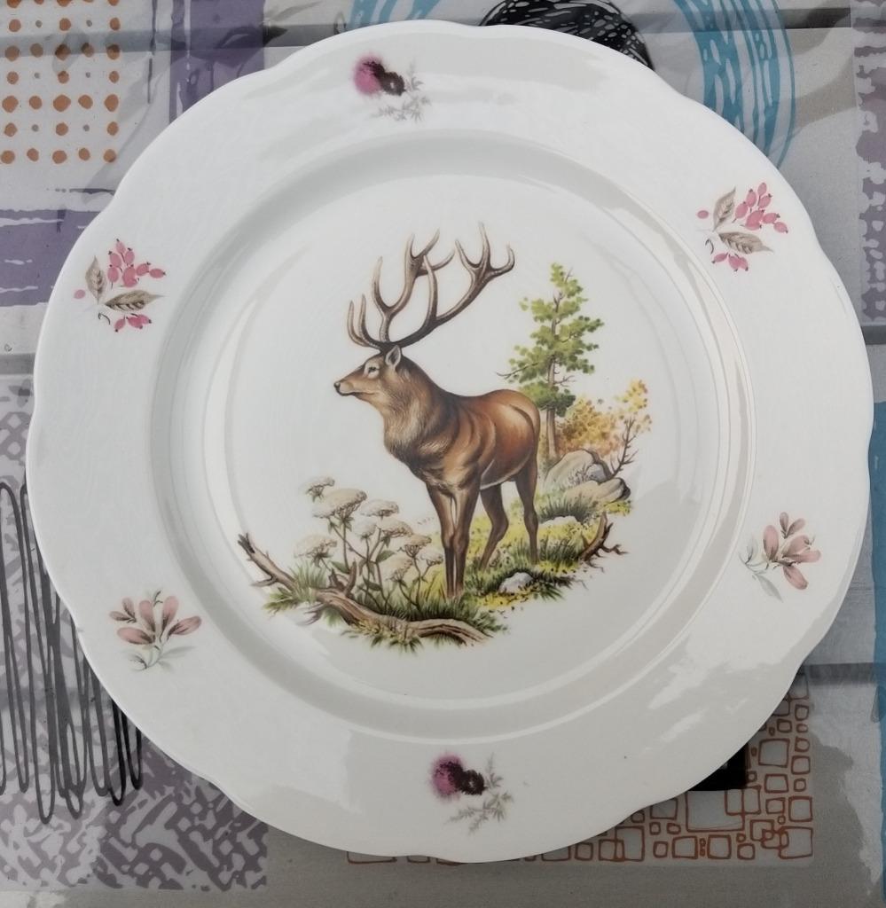porcelaine de Limoges: assiette : Cerf, Enlèvement ou Envoi