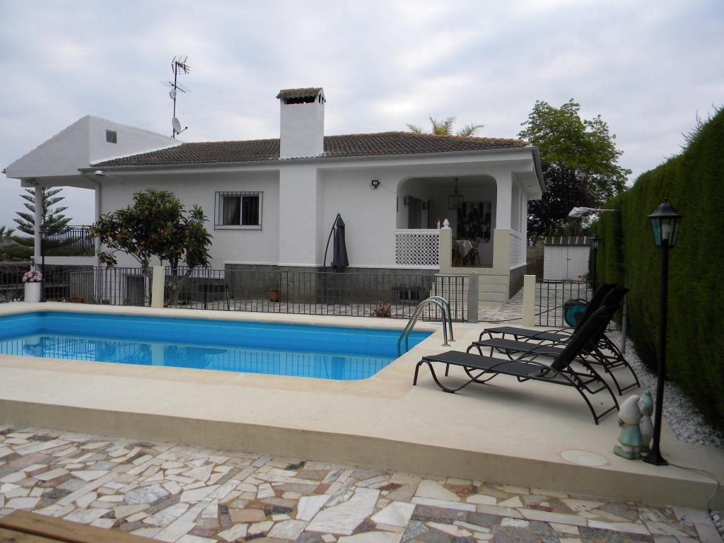 Prachtige villa te huur in montserrat valencia tot 8 persone, 8 personen, 4 of meer slaapkamers, In bergen of heuvels, Costa Blanca