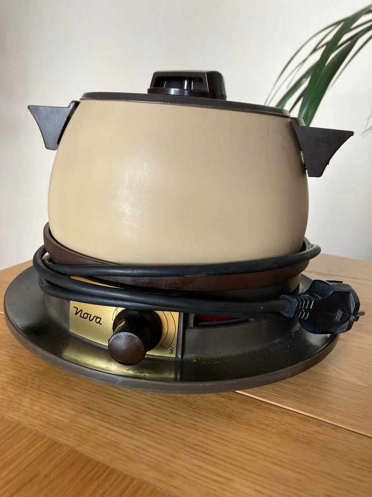 Poêle à fondue Nova, Enlèvement, Utilisé
