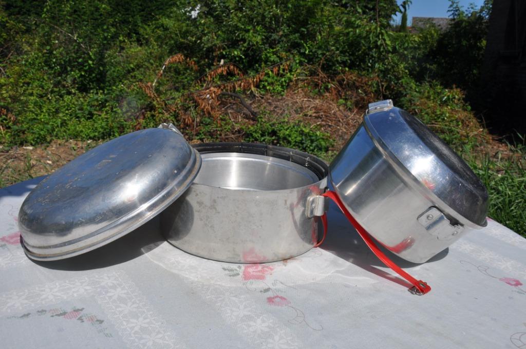 §  serie de casseroles + accessoires de camping en aluminium, Caravanes & Camping, Enlèvement ou Envoi, Utilisé