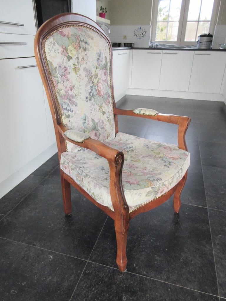 Fauteuil de style rustique ancien avec revêtement en tissu, Enlèvement