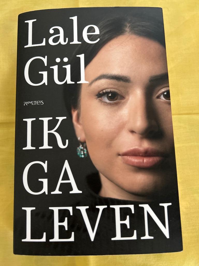 Lale Gül - Ik ga leven, Lale Gül, Ophalen of Verzenden, Zo goed als nieuw, Religie