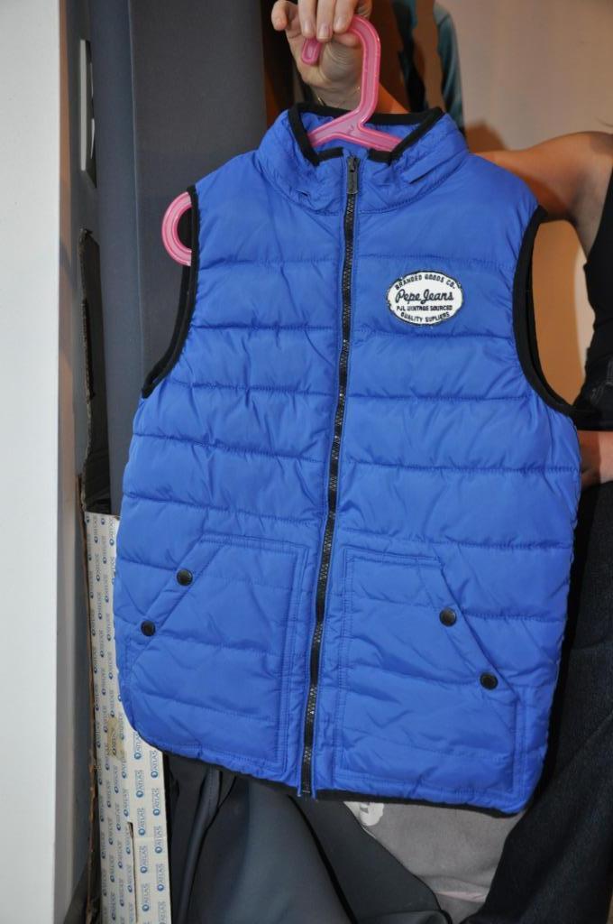 veste sans manche pepe jeans bleu taille12 ans, Enfants & Bébés, Enlèvement ou Envoi, Comme neuf, Garçon