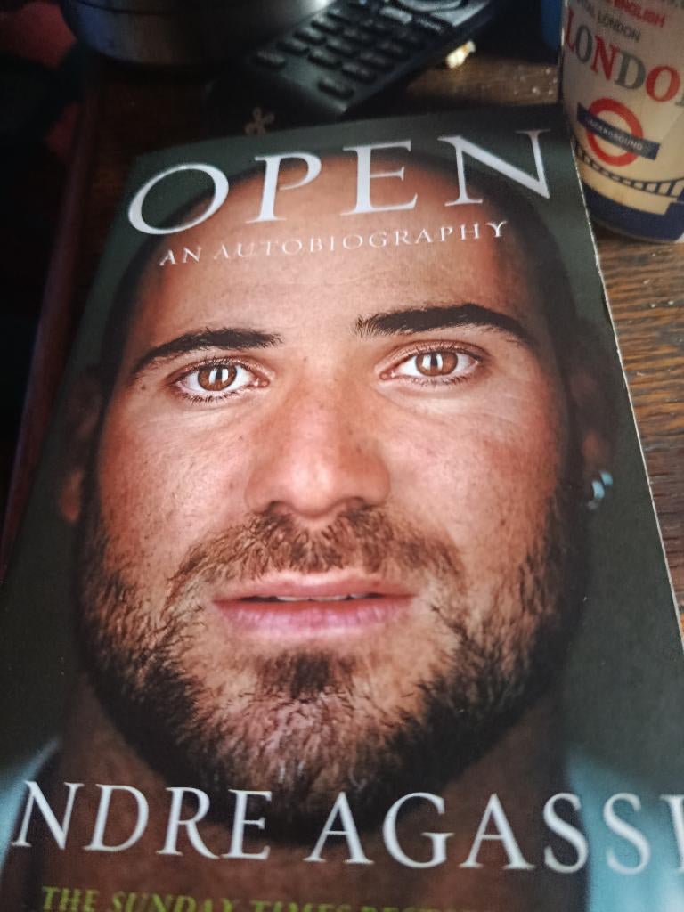 Livre sur André Agassi autobiographie anglais, Ophalen of Verzenden, Nieuw