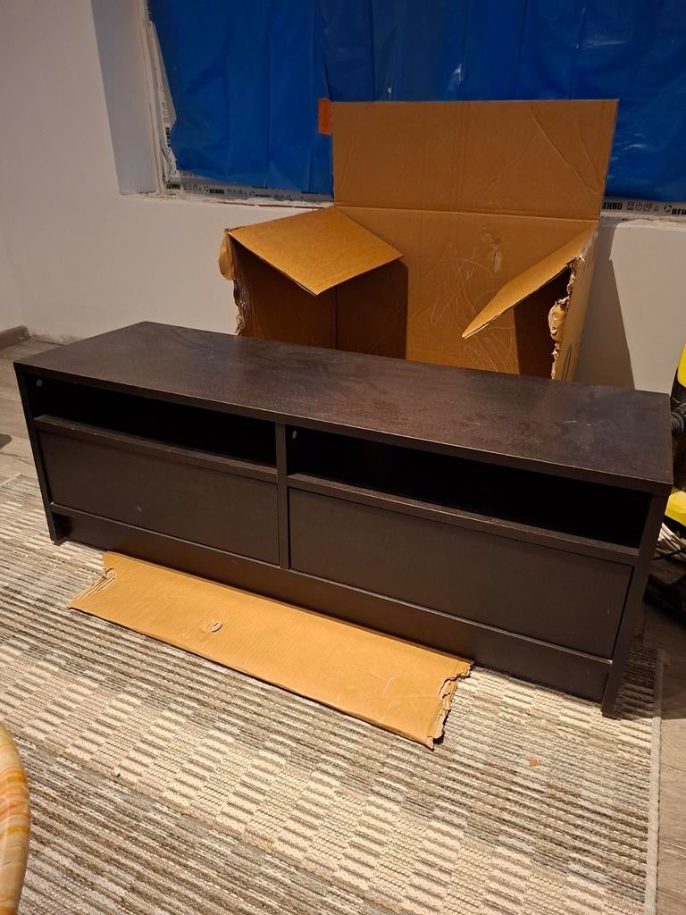 tv kast, Ophalen