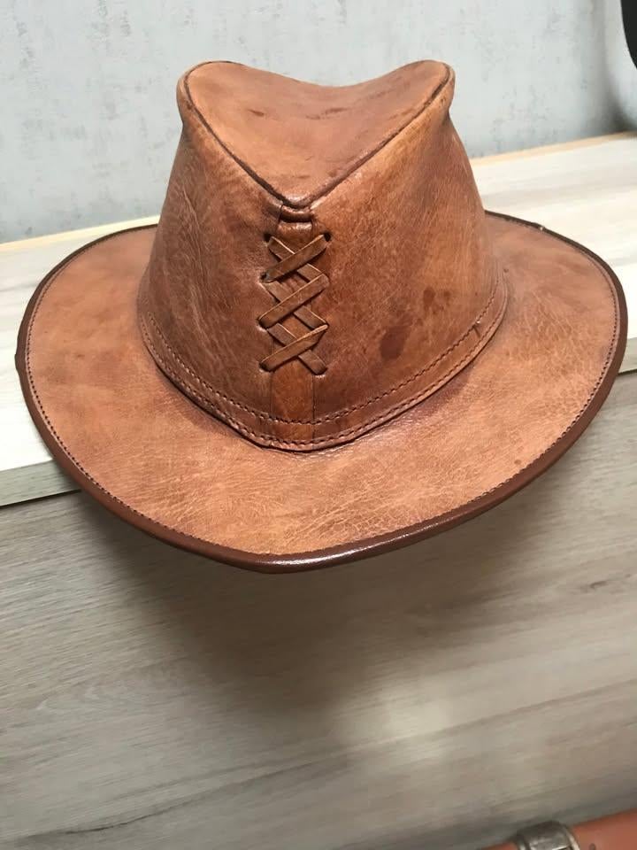 Chapeau en cuir portugais fait main, Chapeau, Enlèvement, 56 ou 57 cm (M, 7 ou 7⅛ pouces), Neuf