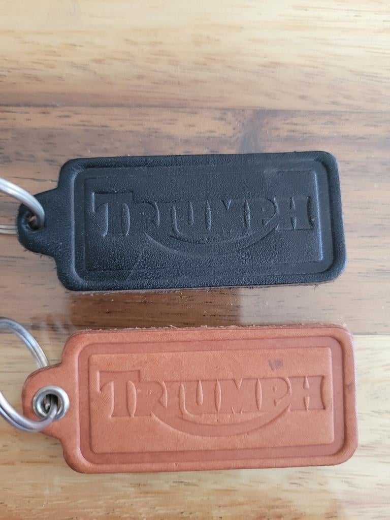 Nieuwe lederen sleutelhanger triumph, Verzamelen, Ophalen of Verzenden, Nieuw