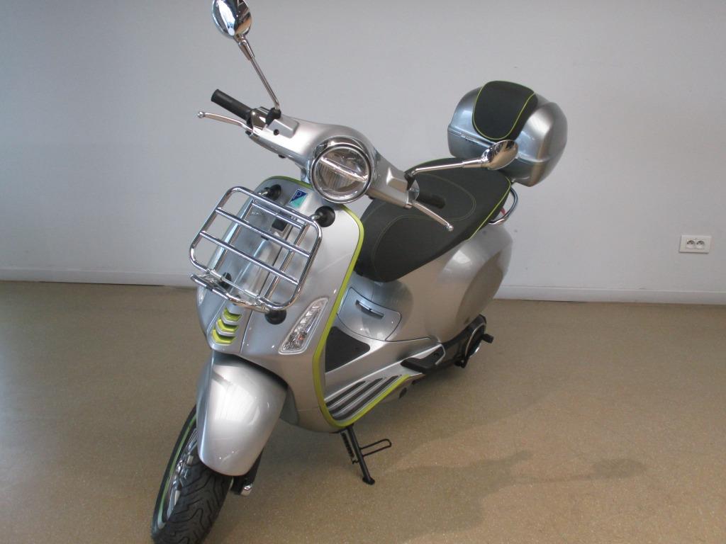 Vespa Elettrica 45 km/u, Vélos & Vélomoteurs, Scooters | Vespa, Utilisé, Autres modèles, Classe B (45 km/h), Électrique, Enlèvement
