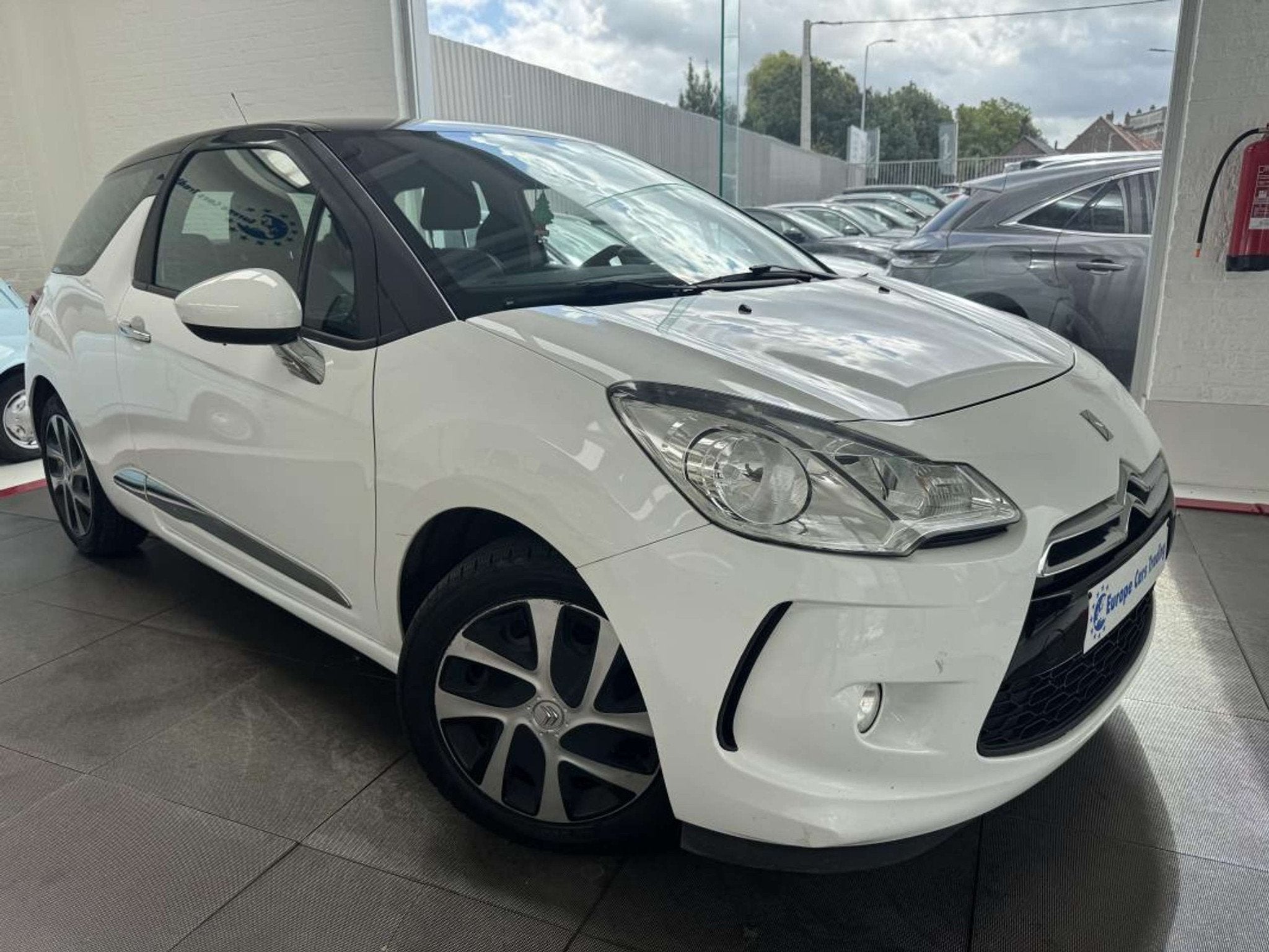 Citroën DS3 SO CHIC 1.4 HDI 68CH GAR 12M, Autos, Achat, 50 kW, Entreprise, Boîte manuelle