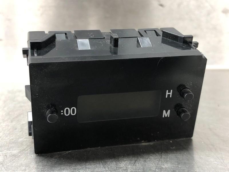 HORLOGE Toyota Auris (E18) (01-2012/03-2019) (|8391012620|), Utilisé, Toyota