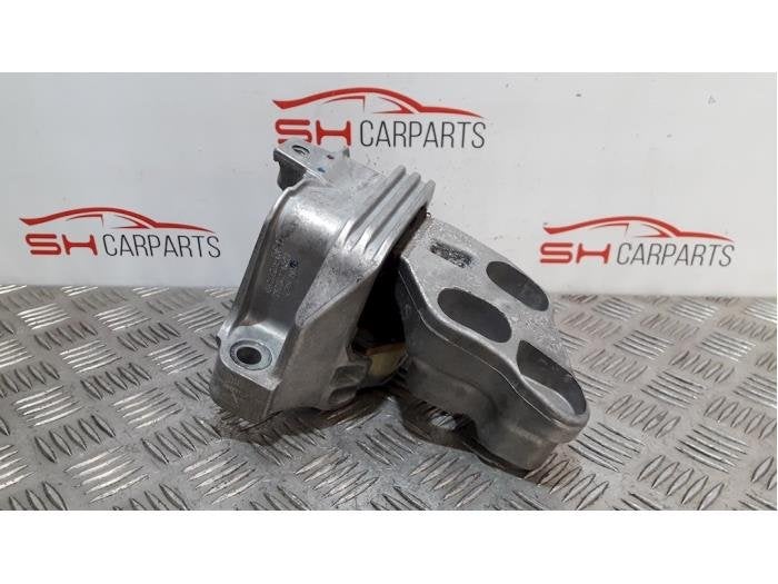 Support moteur d'un Mercedes GLA, 3 mois de garantie, Utilisé, -, -