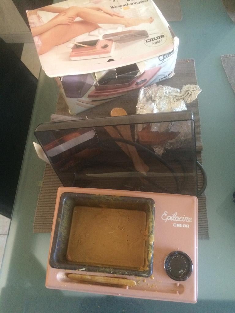 Kit d'épilation à la cire, Enlèvement, Utilisé, Rasage ou Épilation