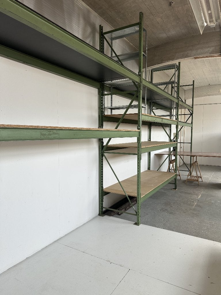 Industriële stellingkast, Ophalen