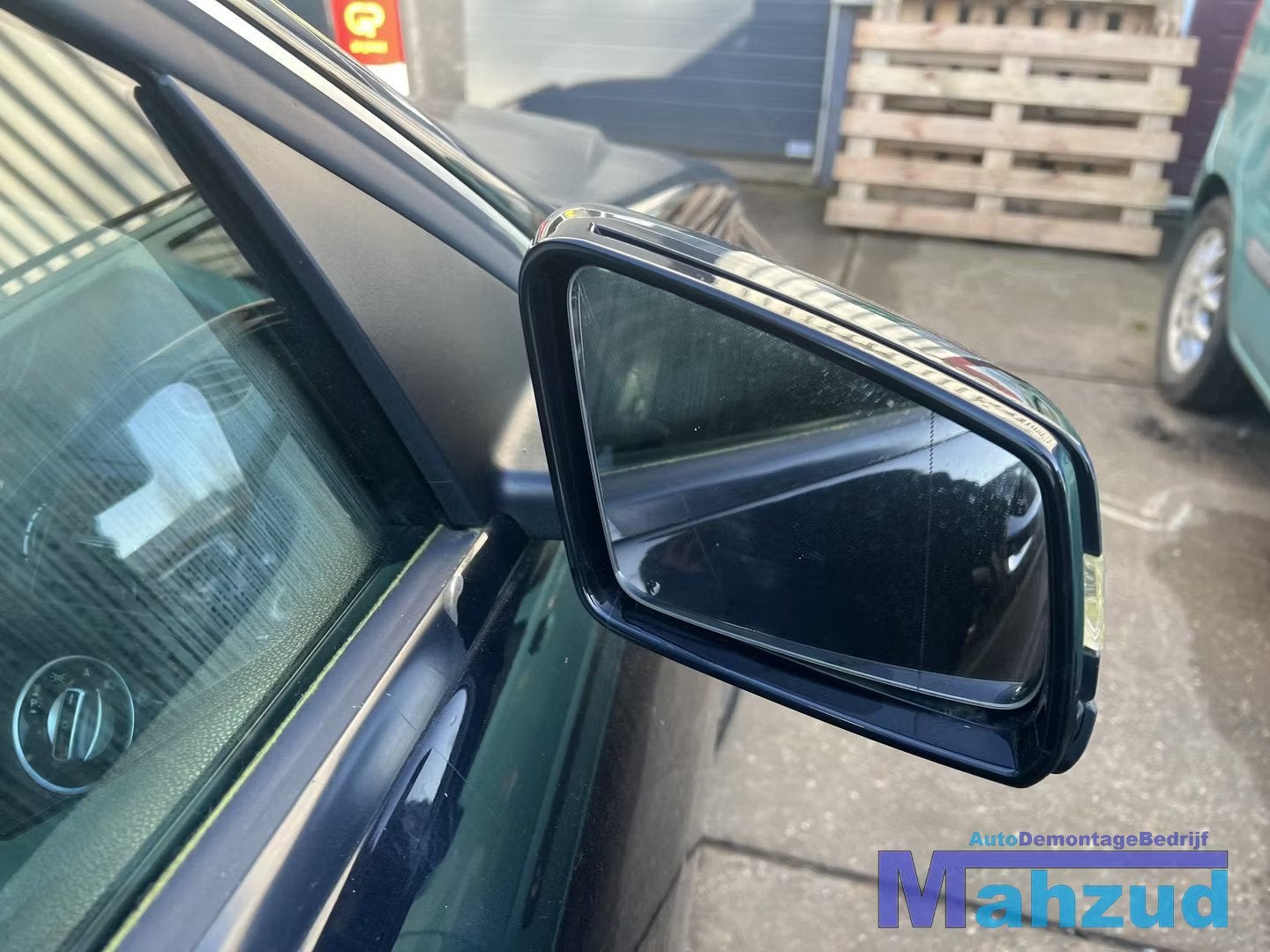 MERCEDES C KLASSE W204 ZWART 197 rechts spiegel 2007-2011, Auto-onderdelen, Gebruikt, Mercedes-Benz AG, Mercedes-Benz, Mercedesstrasse 120
70372  Stuttgart, DE