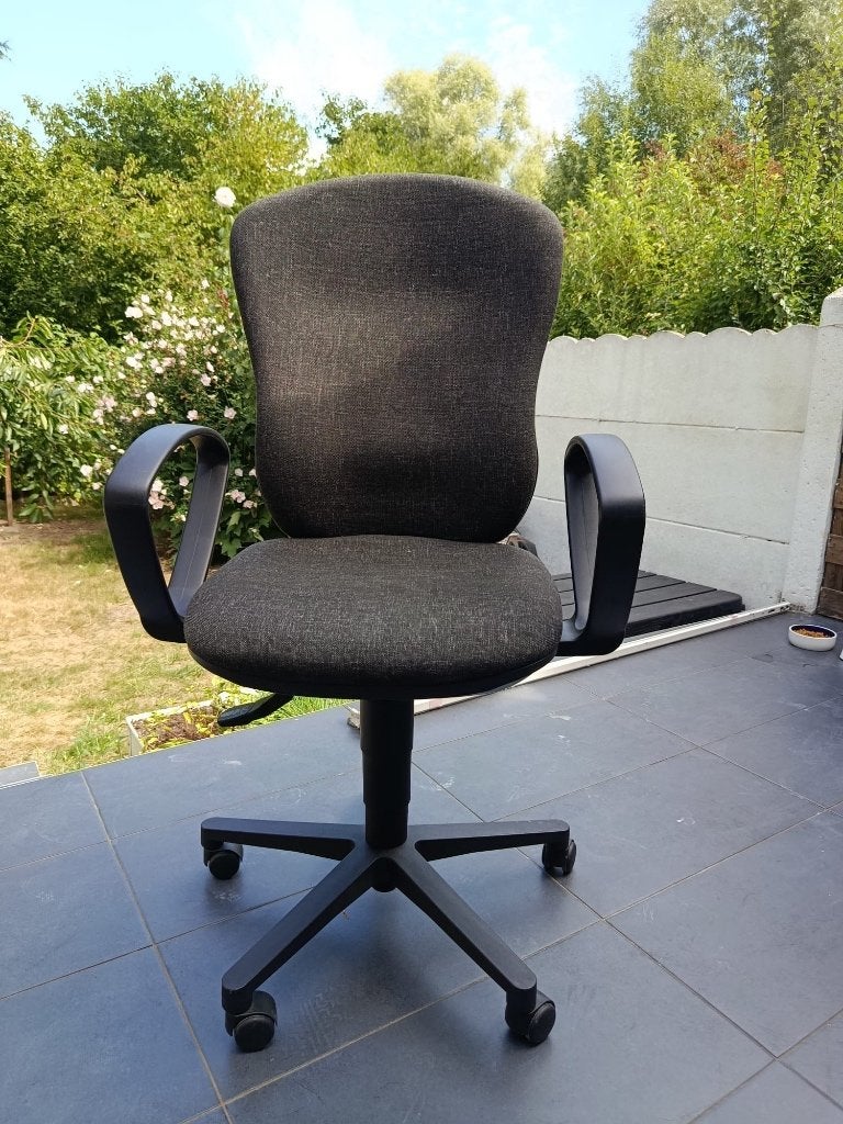 Chaise de bureau sur roulettes avec accoudoirs, Gris, Comme neuf, Enlèvement, Chaise de bureau