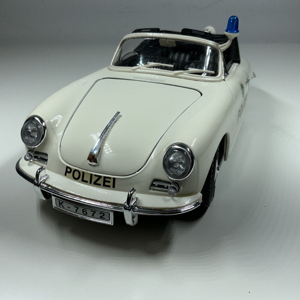 Burago porsche, Ophalen of Verzenden, Zo goed als nieuw, Auto, Burago