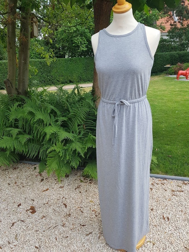 lang kleed 36, Kleding | Dames, Jurken, Ophalen of Verzenden, Zo goed als nieuw, Maat 36 (S), Grijs